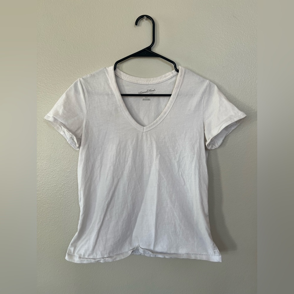 Women’s Universal Threads V-neck